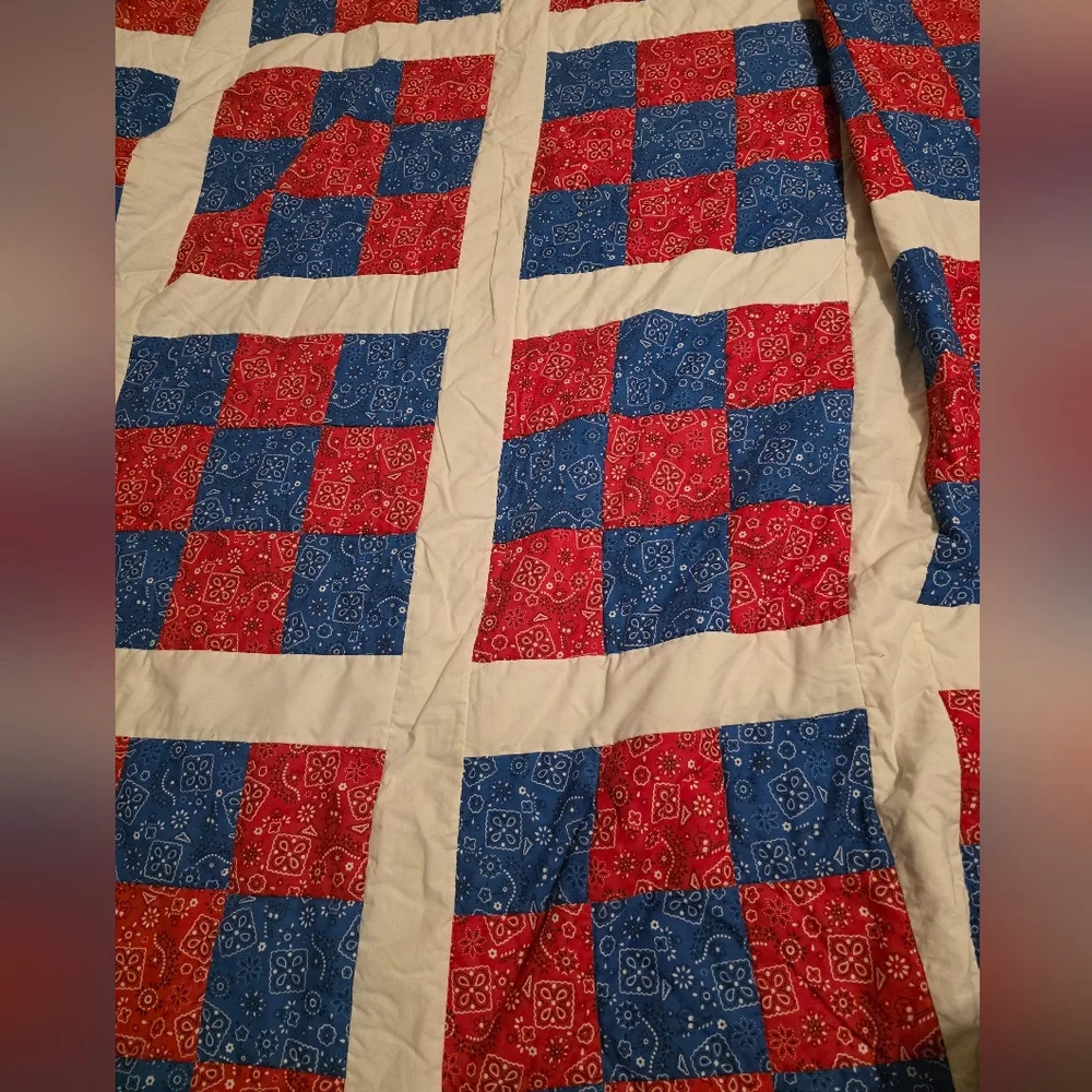 Vintage Handmade Quilted Square Paisley Pattern Quilt Red White Blue Hand Stitch